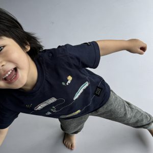 深蓝色男童短袖